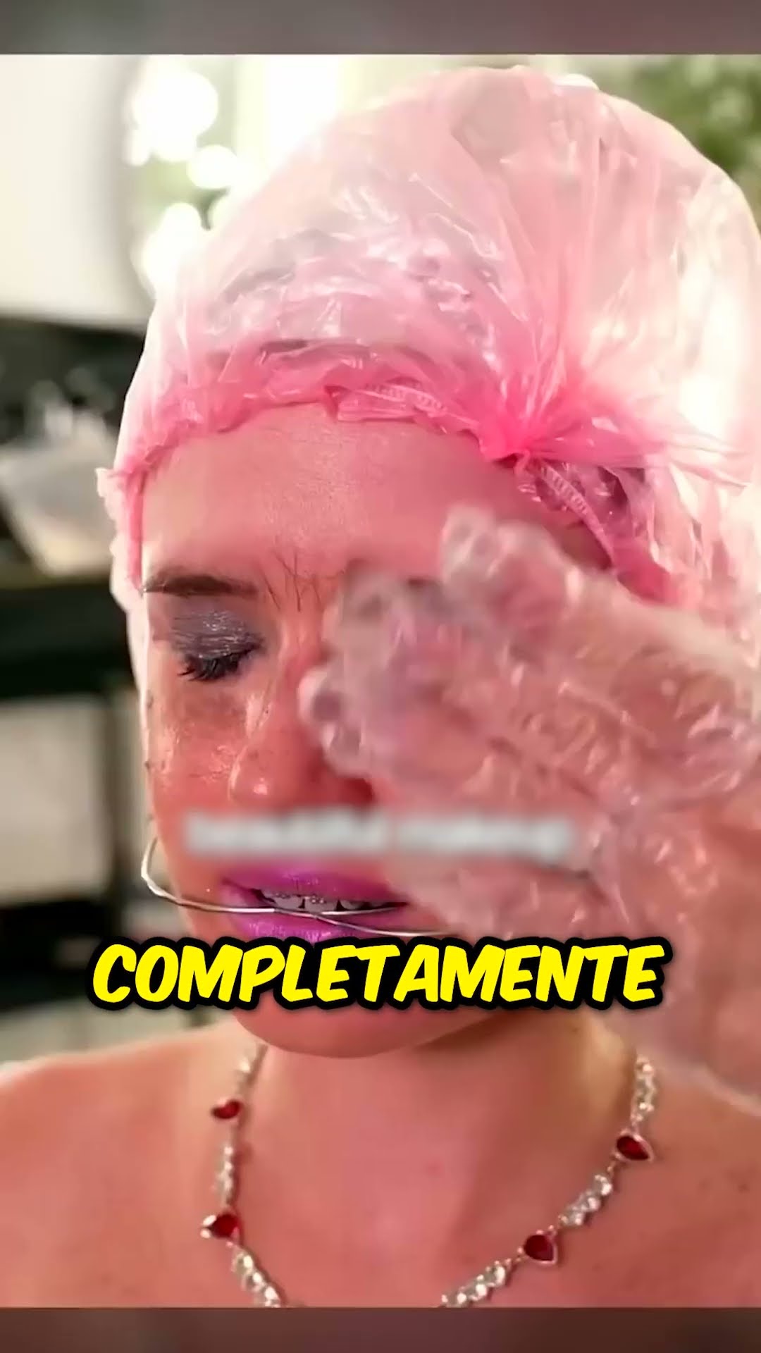 La echaron por su apariencia, así que se hizo un cambio de look ❤️?